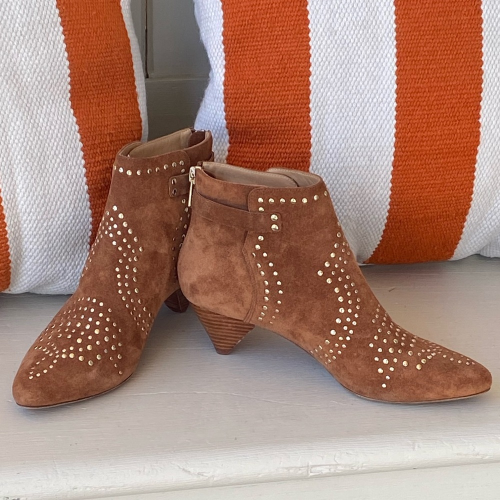 JOIE “Bickson” Studded Canyon Suede Cognac Booties 37/ US7 - Picture 2 of 10